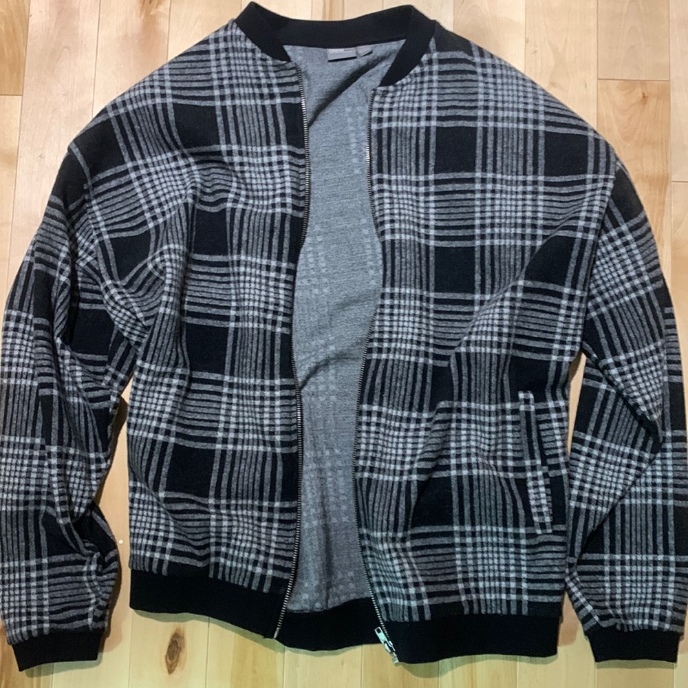 Oversized plaid zip-up jacket
